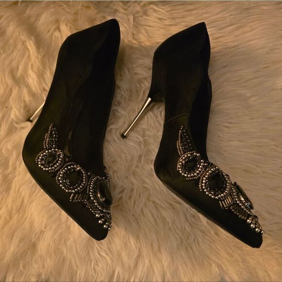 GORGEOUS ABS EMBELLISHED BLACK PUMPS - Picture 1 of 6